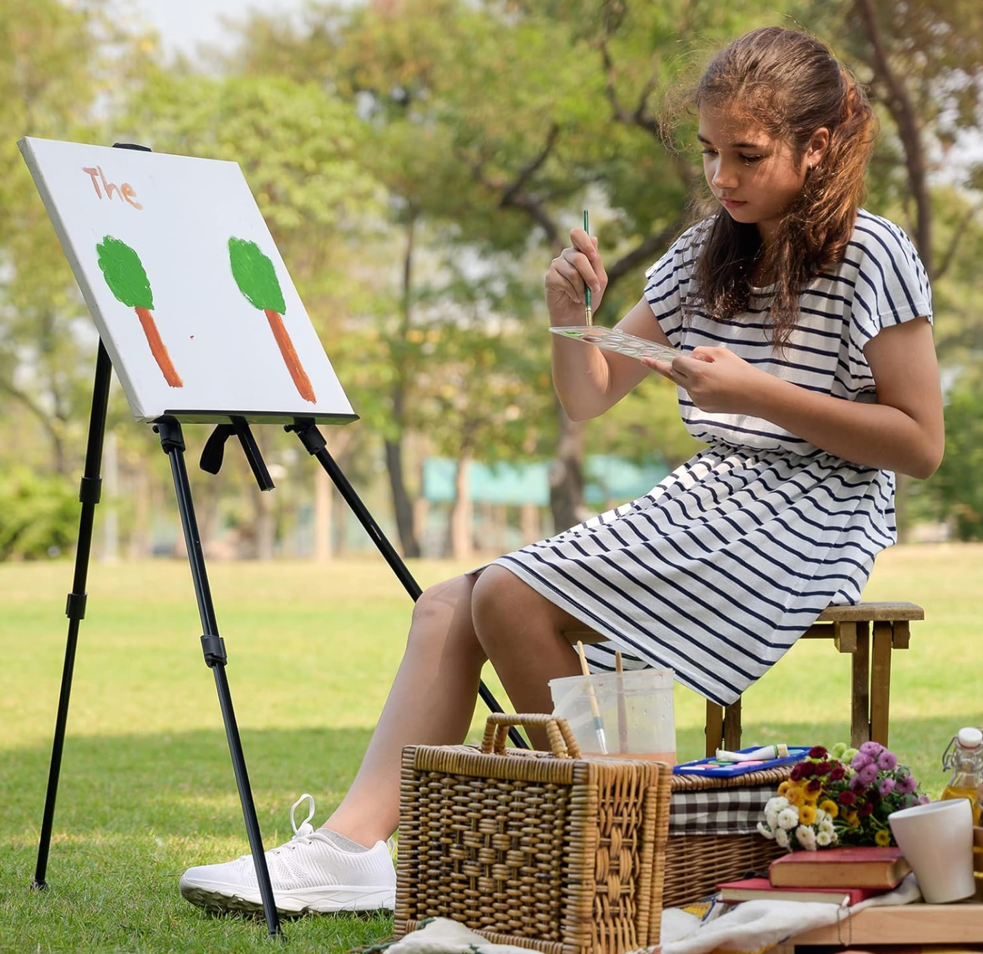 Adjustable Standing Floor Easel.